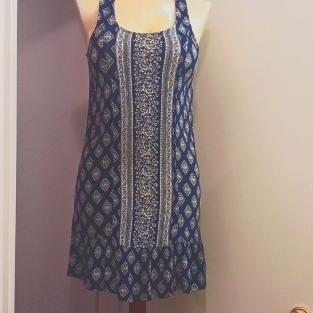 Medium size Exhilaration dress blue and white pattern